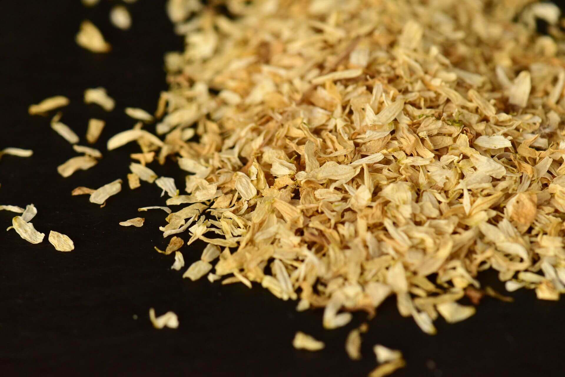 IFF_HS_Our-Products_Ingredients_Chamomile_4